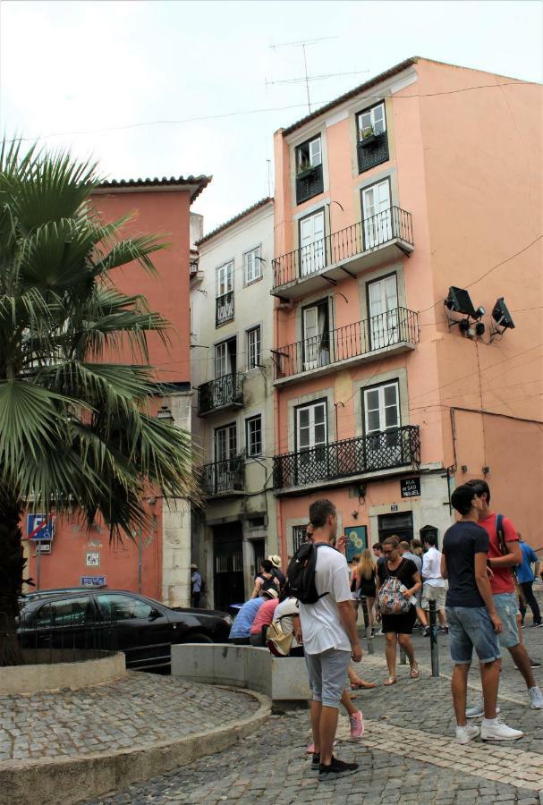 Apartamento S. Miguel Alfama Lisbon Luaran gambar